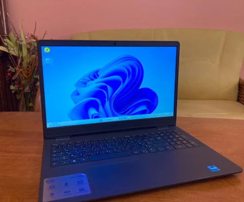 PC Portable Dell Vostro 3500