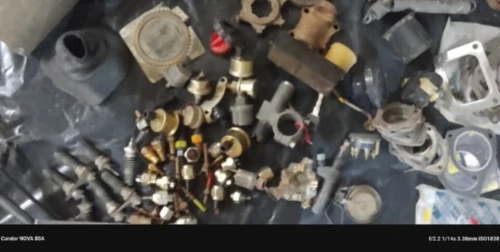 Lot des pièces détachées poids lourds