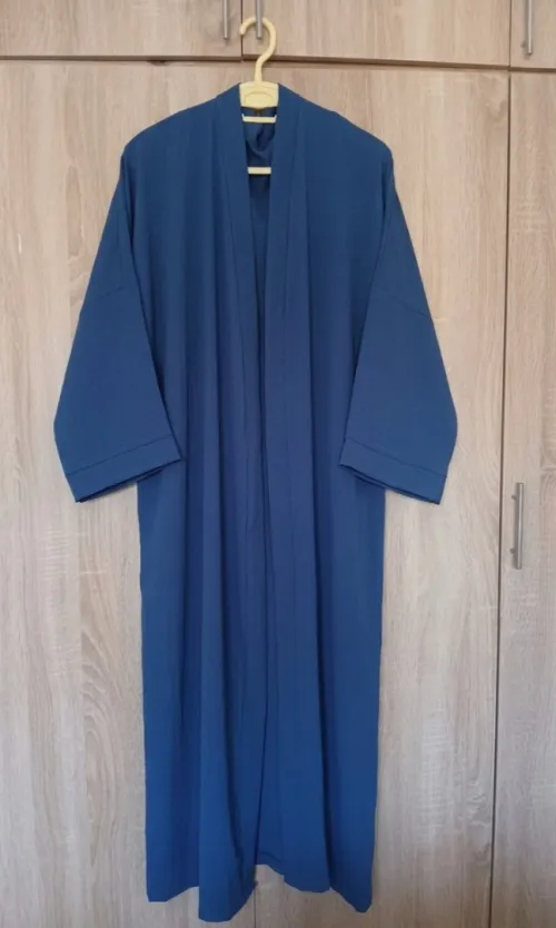 La tendance de l'été  متوفر كيمونو جيلي عباءة بألوان مختلفة قماش بارد و خفيف  Kimono gilet abaya été التوصيل متوفر