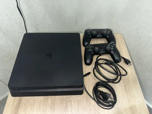 Playstation 4 slim