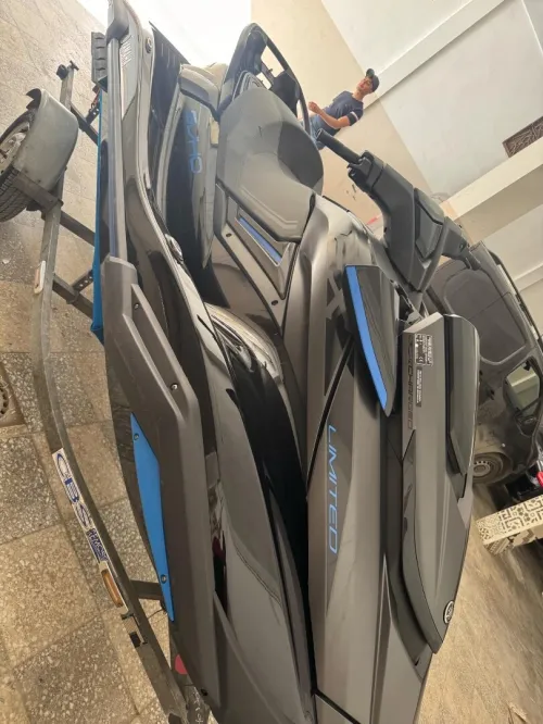 Jet ski