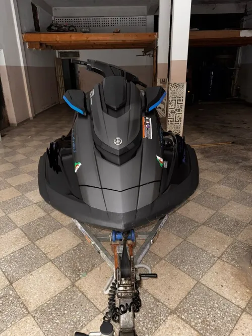 Jet ski