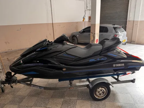 Jet ski