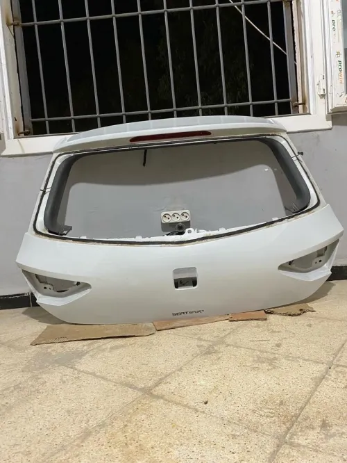 Portes cotes chauffeur cupra + malle blanc nacré 