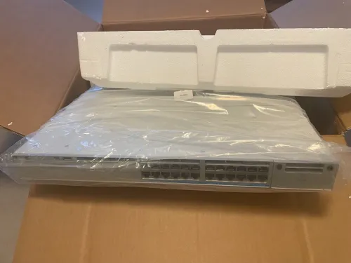 Switch Cisco C9300-24UX-E