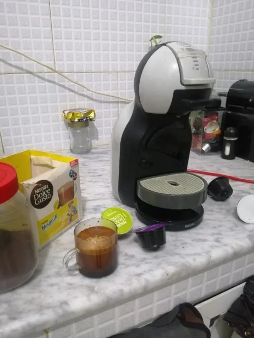 Machine à café dolce gusto 