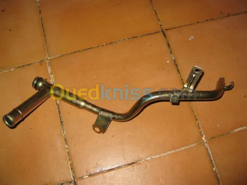 tuyau serpentin (la pipe) voiture chinois