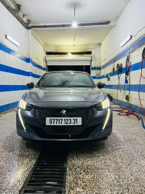 Peugeot 208 2023 GT