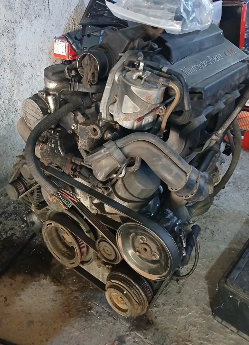 Moteur vito mercedes dci