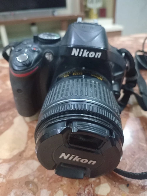 Vend appareil photo Nikon D5200