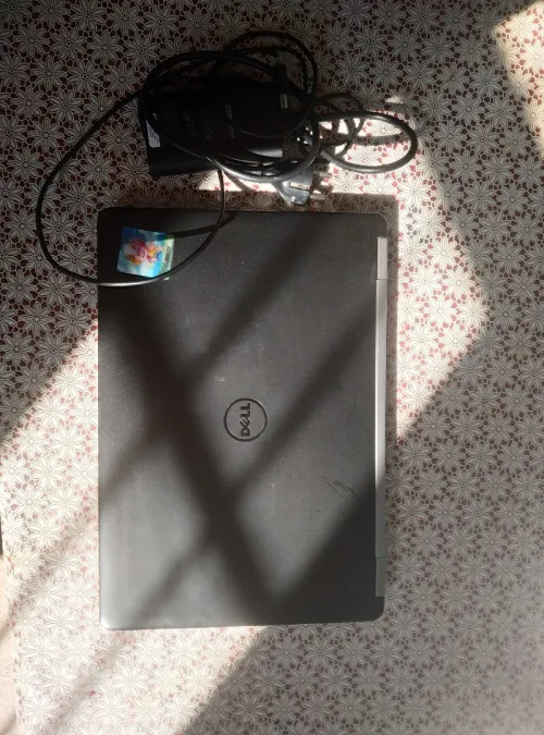 "Affaire : Dell Latitude i5 6th Gen / 8GB RAM / SSD 256GB - Prix Choc"