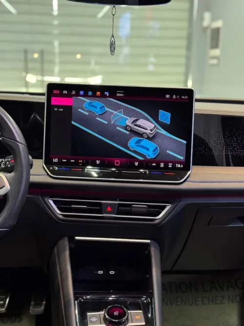 Volkswagen Tiguan 2024 R-line full options