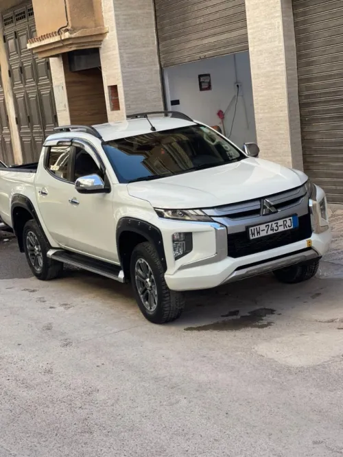 Mitsubishi L200 2022 Doube cabine Evolution