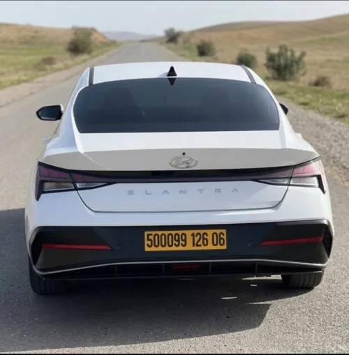 Hyundai Elantra 2026 GLX Lux Edition