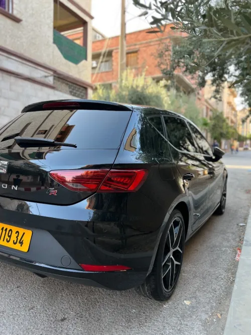 Seat Leon 2019 Leon beats
