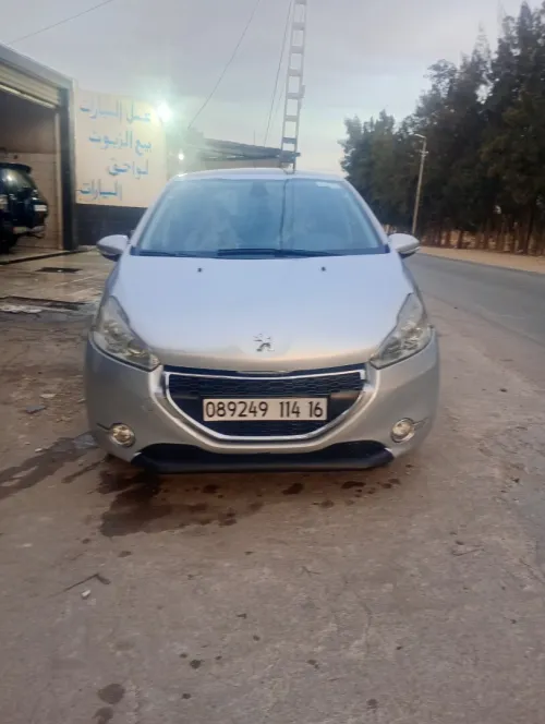 Peugeot 208 2014 Allure