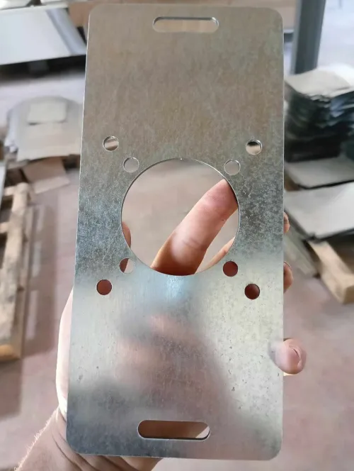 Découpe laser pièces métaliques