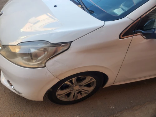 Peugeot 208 2013 Allure