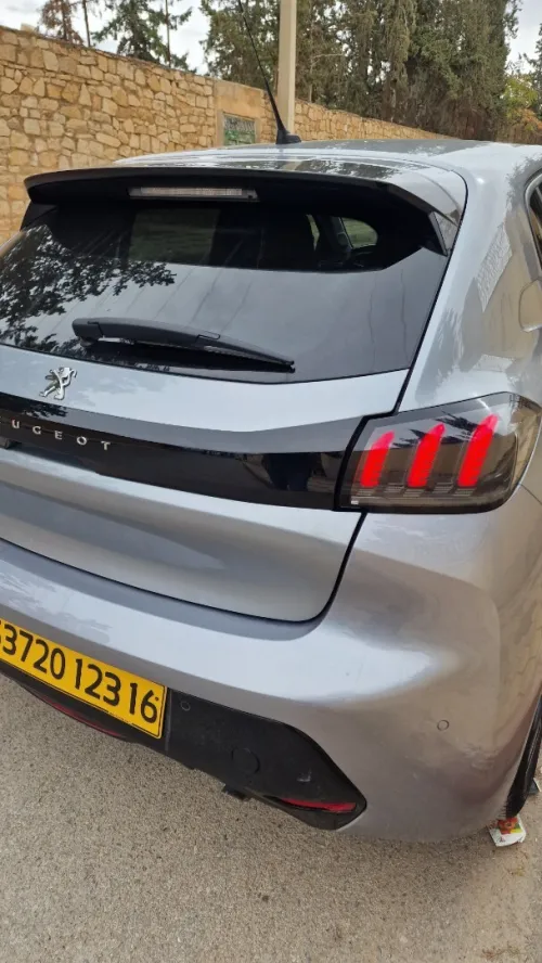 Peugeot 208 2023 Allure Pack