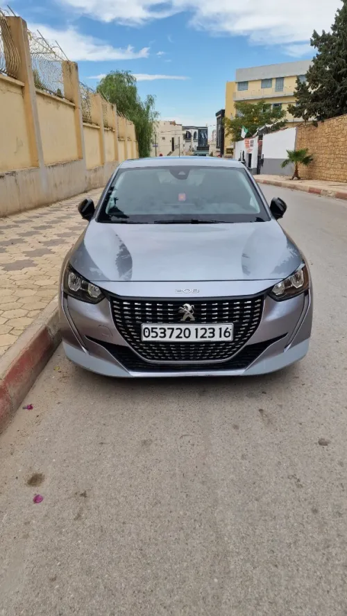 Peugeot 208 2023 Allure Pack