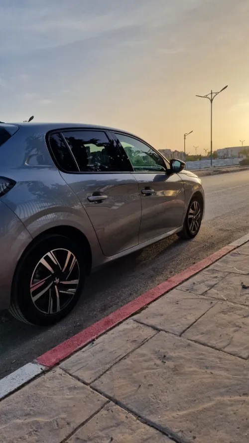 Peugeot 208 2023 Allure Pack