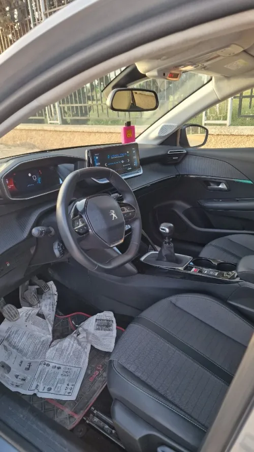 Peugeot 208 2023 Allure Pack