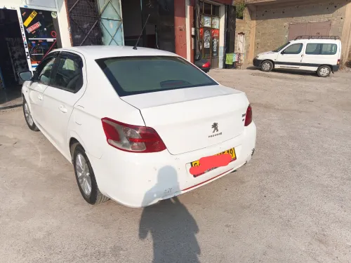 Peugeot 301 2015 Allure