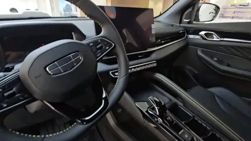 Geely Coolray 2025 