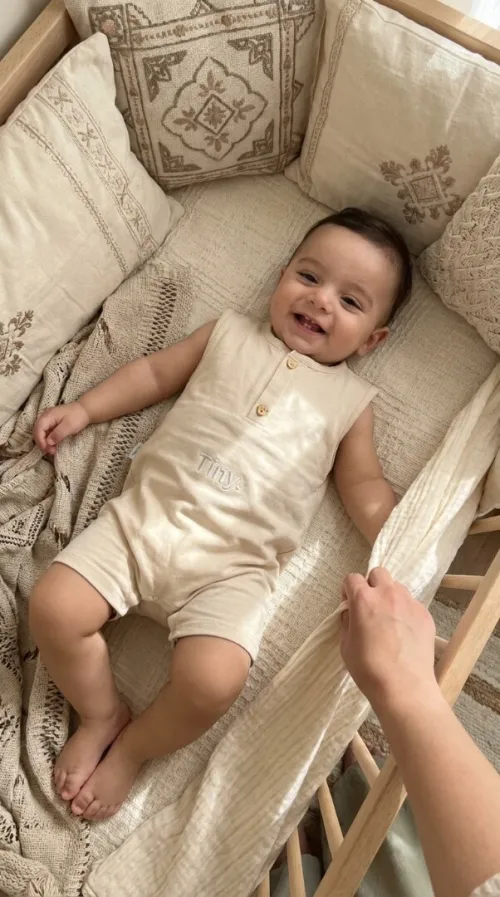 Grenouillère Tiny pour bébé 100% coton