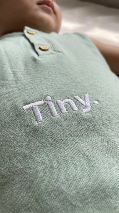 Grenouillère Tiny pour bébé 100% coton