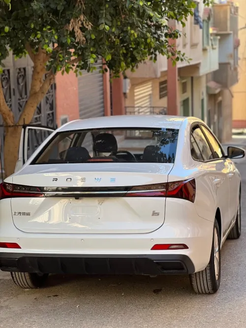MG Roewe i5 2026 1