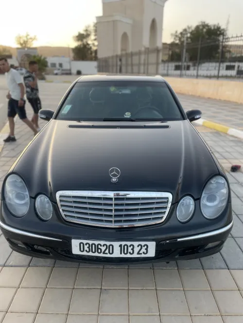 Mercedes E220 2003 W211