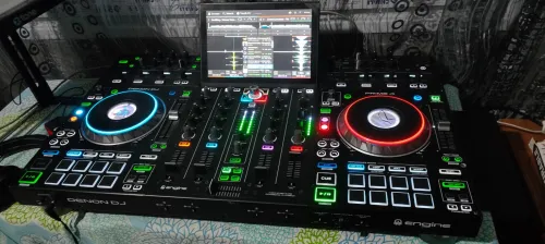 Denon prime 4 