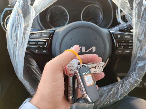 Kia KX1 2025 Toute options (toit ouvrant + boîte auto)