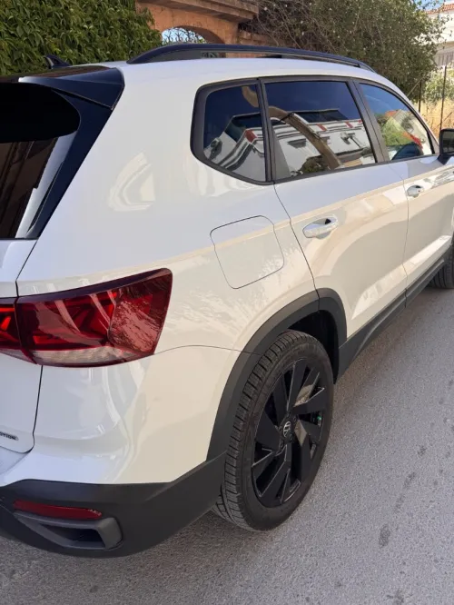 Volkswagen Taos 2024 Black édition