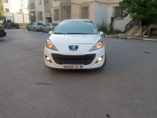 Peugeot 207 2012 Fennec