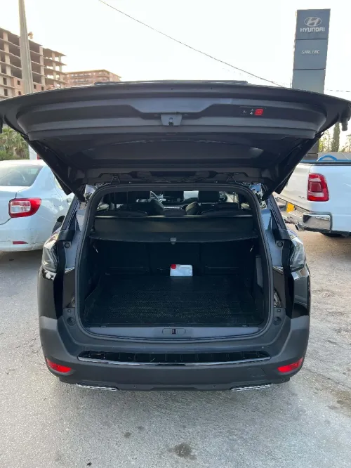 Peugeot 5008 2025 GT