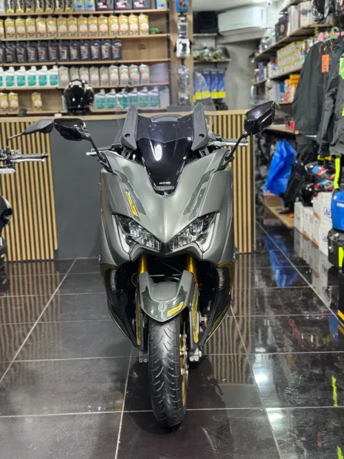 Yamaha Tmax 2021