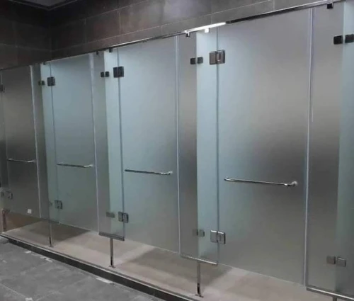 Vitrine et séparation en verre trempé 