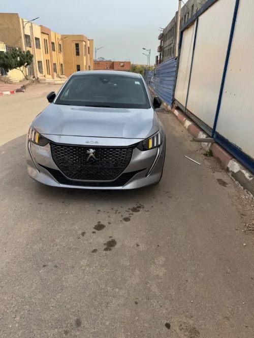 Peugeot 208 2023 GT