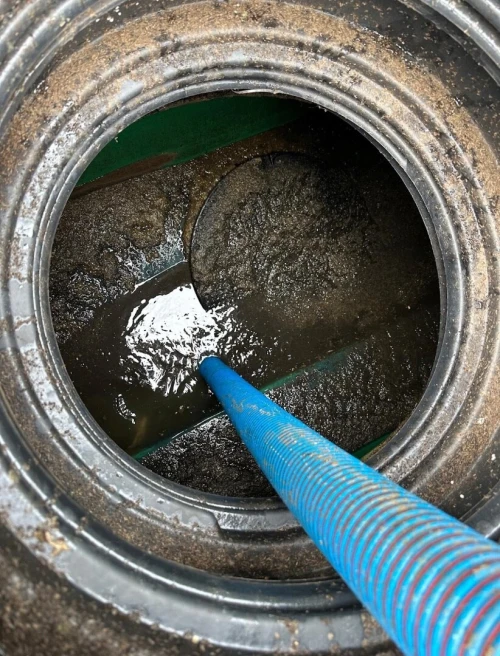 service débouchage fosse septique à domicile