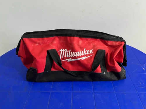Lots Milwaukee M18 5.0ah