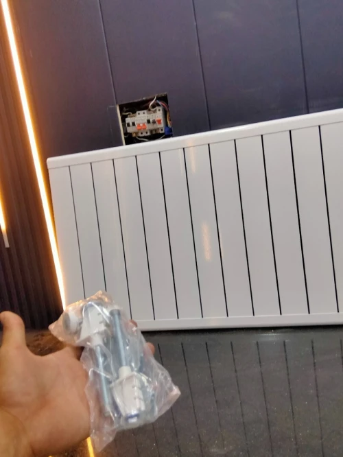 Radiateur chauffage central nouveau modèle Extra plate Serbie