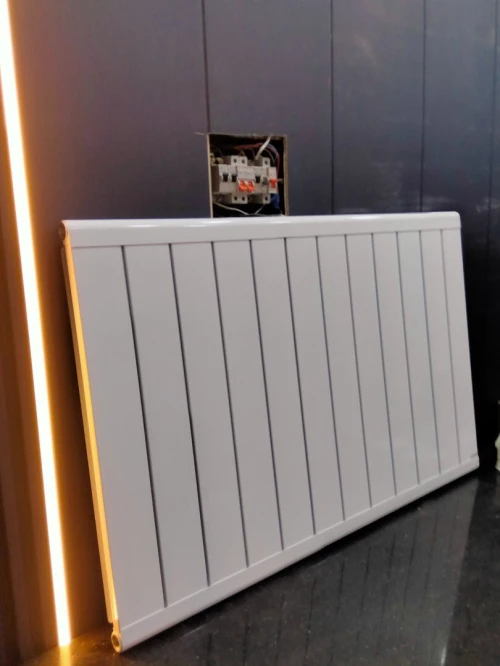 Radiateur chauffage central nouveau modèle Extra plate Serbie