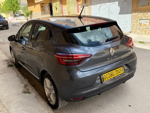Renault Clio 5 2021 E-TECH