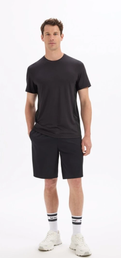 T-shirts et shorts