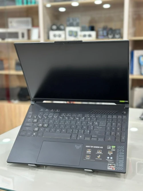 LAPTOP ASUS GAMER TUF GAMING A16 / RYZEN 7 7445HS / 16GB / 512GB SSD / RTX 4050 6G / 16' FHD / NEUF