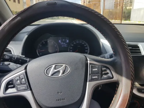 Hyundai Accent RB  4 portes 2017 Accent RB  4 portes