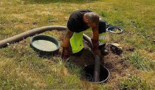  Services de nettoyage sanitaire urgents débouchage canalisation 