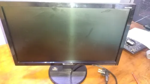 Écran pc  Packard Bell Viseo193DX 19pous